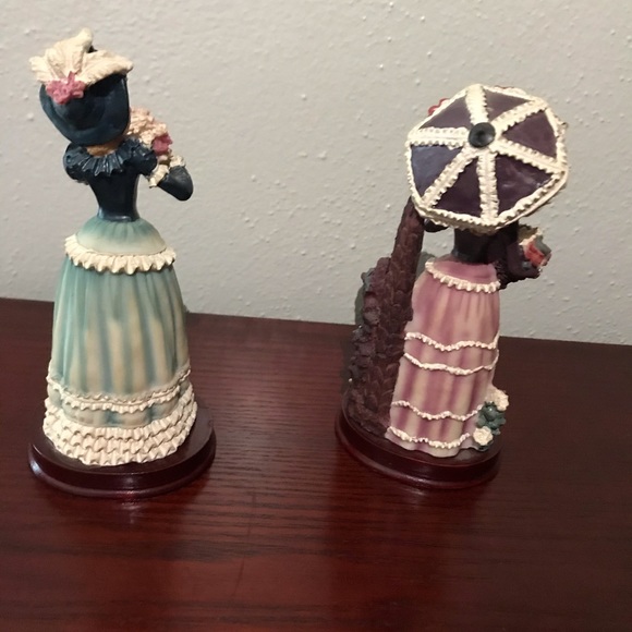 D-13). TWO Nashville LADY Figurines - Picture 2 of 2